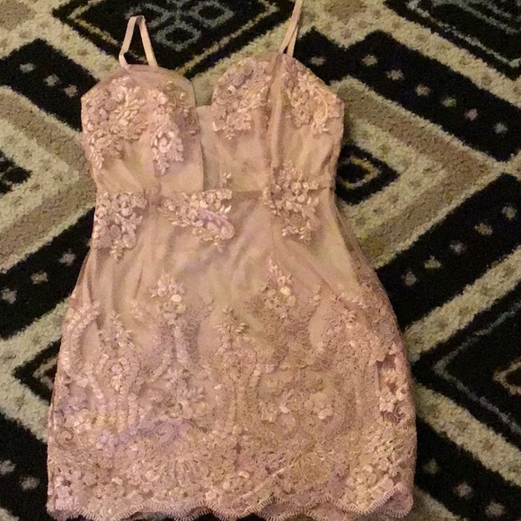 Mauve mini embroider pattern dress - Picture 1 of 6